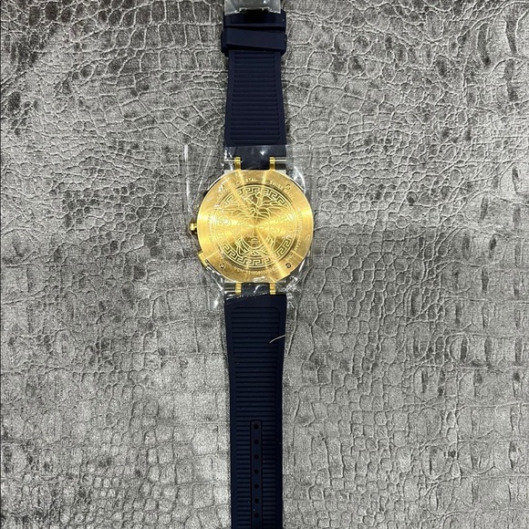 NIB Blue Versace Watch - Picture 10 of 13